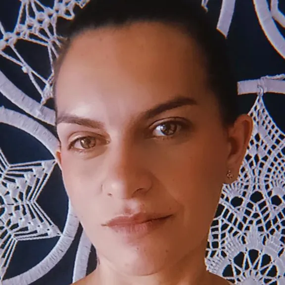 Kátia  Chaves 